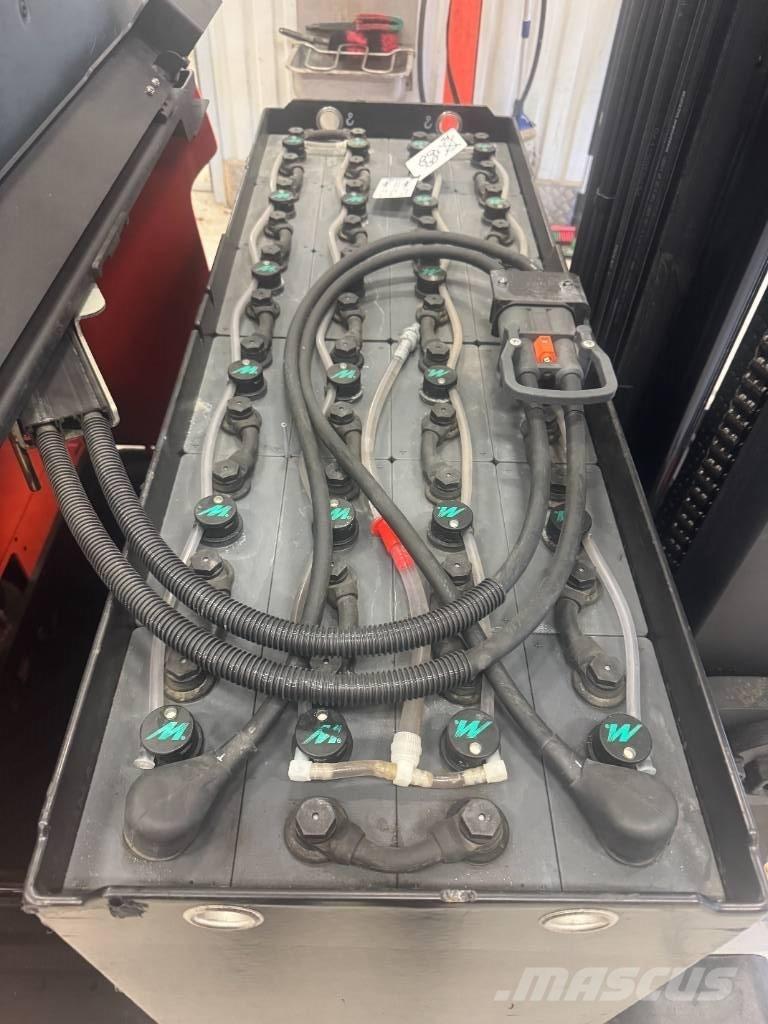 BT Toyota RRE 160 Carrello retrattile