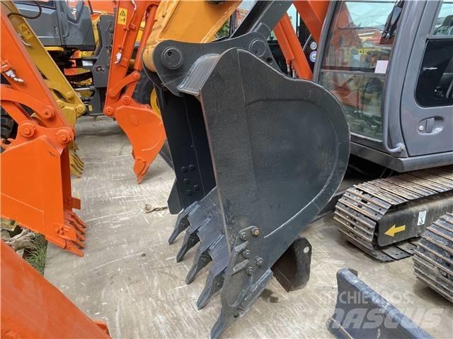 Hyundai Robex 220 LC Escavatori cingolati