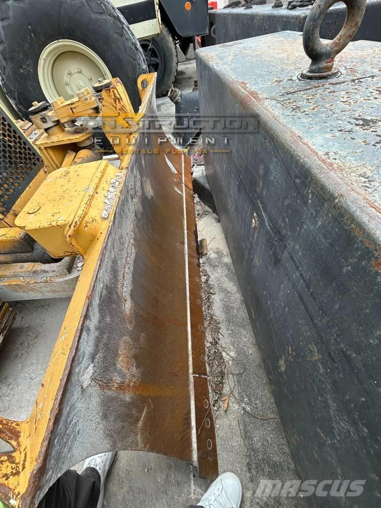 CAT D 3 C III Dozer cingolati