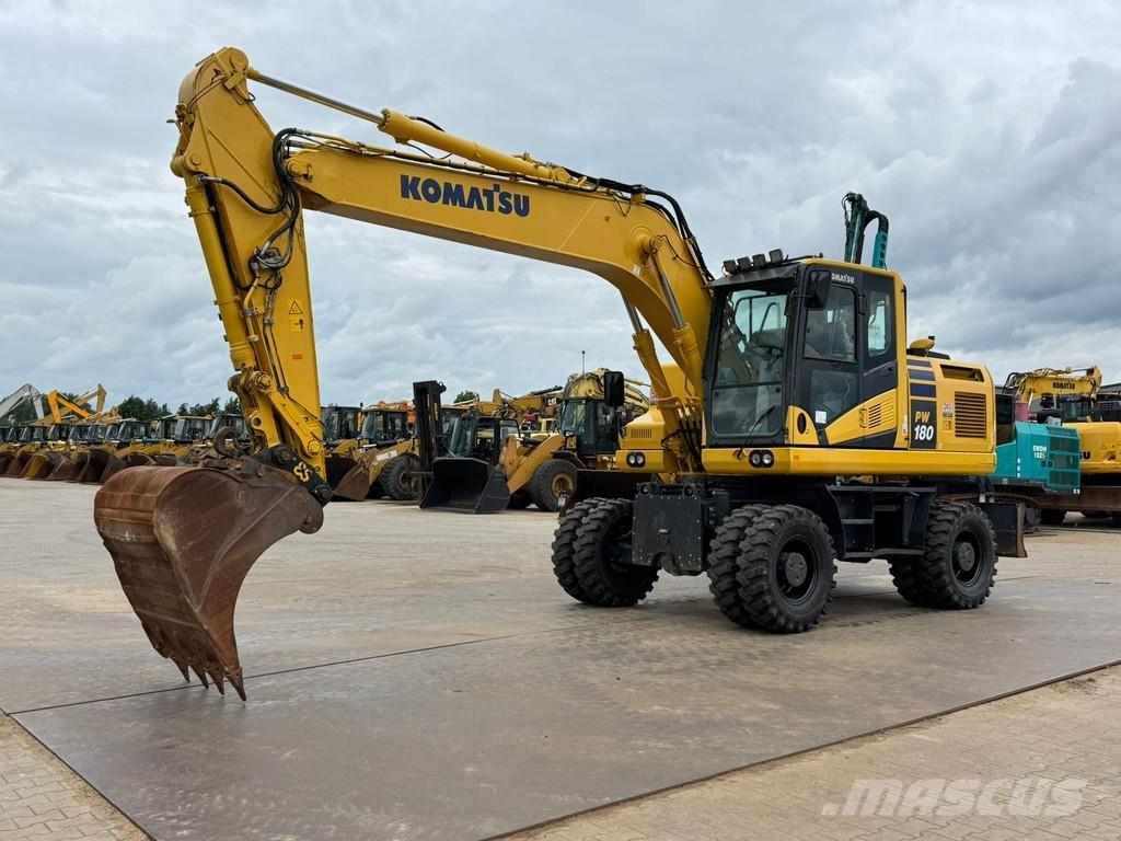Komatsu PW180-11 Escavatori gommati