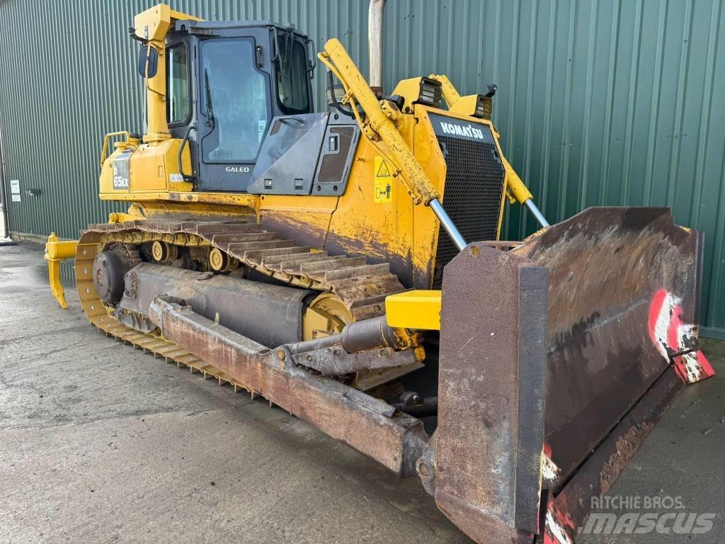 Komatsu D65EX-15 Dozer cingolati