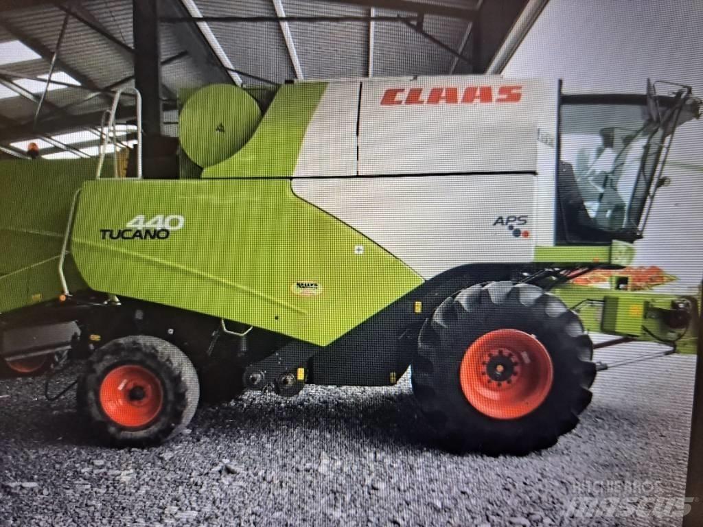 CLAAS Tucano 440 Mietitrebbiatrici