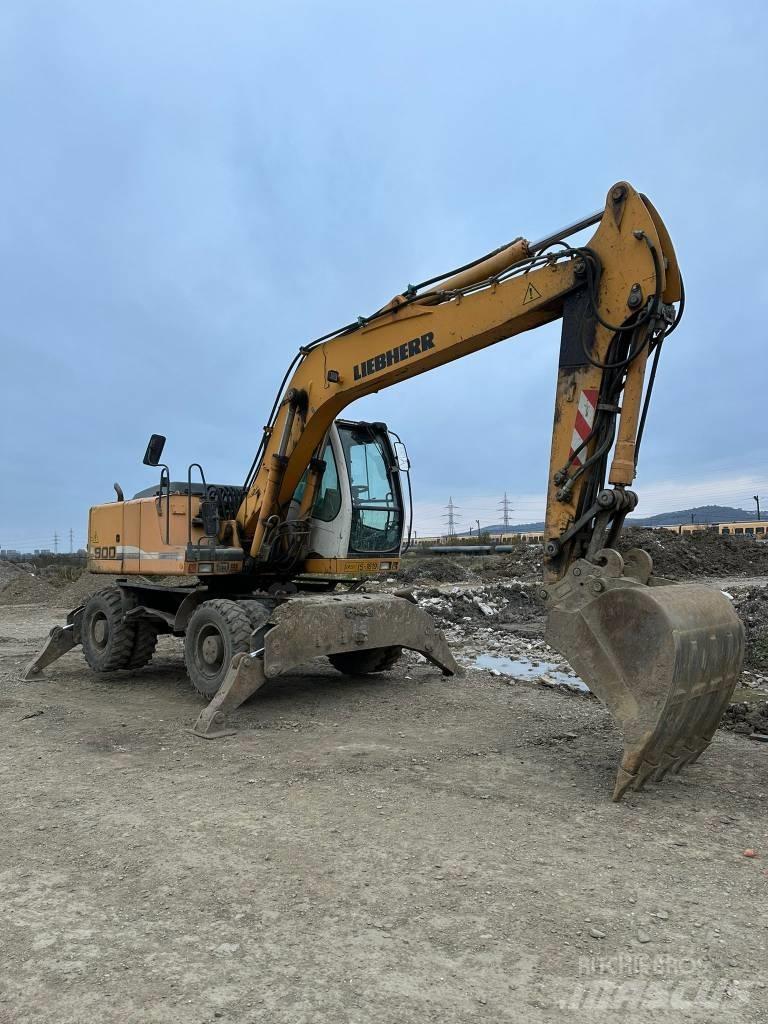 Liebherr A 900 C Escavatori gommati