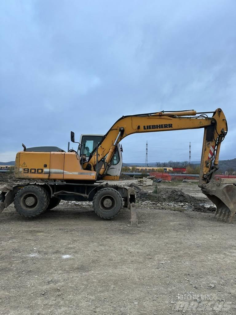 Liebherr A 900 C Escavatori gommati