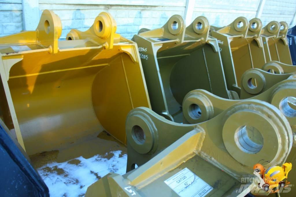 Komatsu PC 200 - 42` Benne