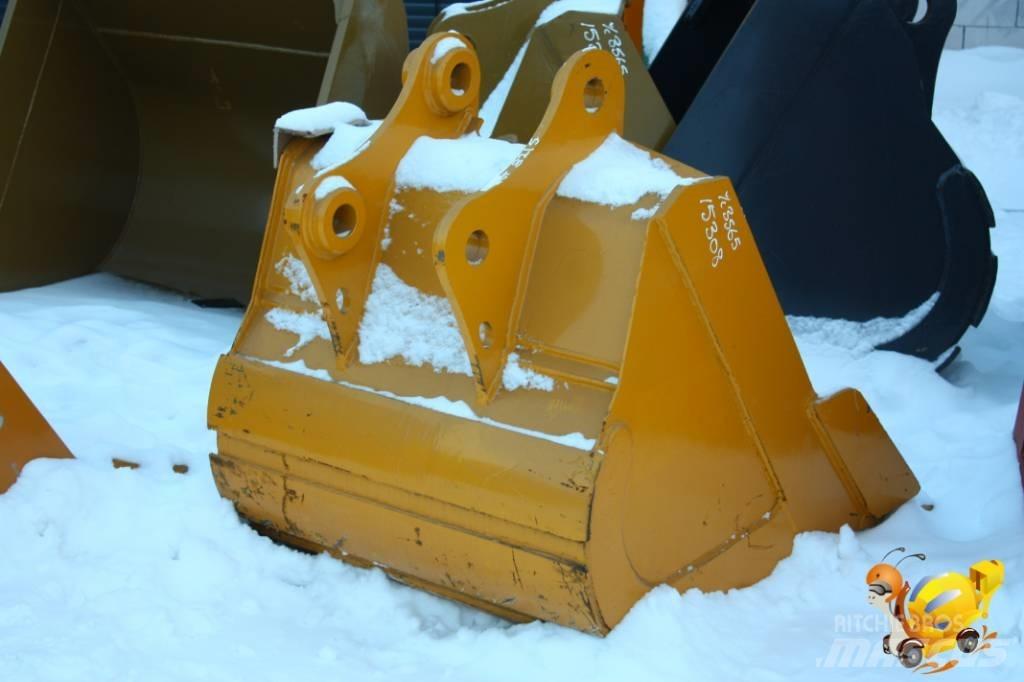 Komatsu PC 200 - 42` Benne
