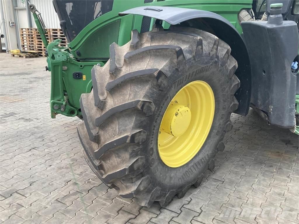 John Deere 6250R Trattori