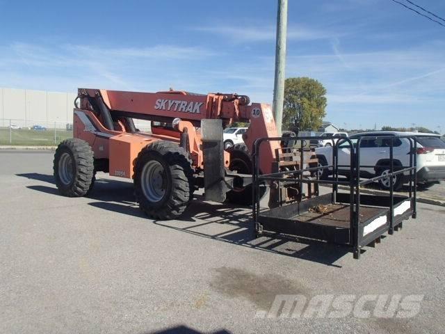 SkyTrak 10054 Sollevatori telescopici