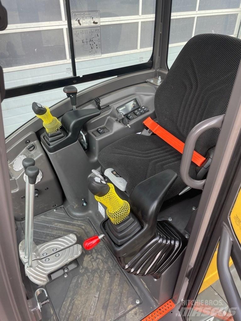 Volvo EC27D Miniescavatori