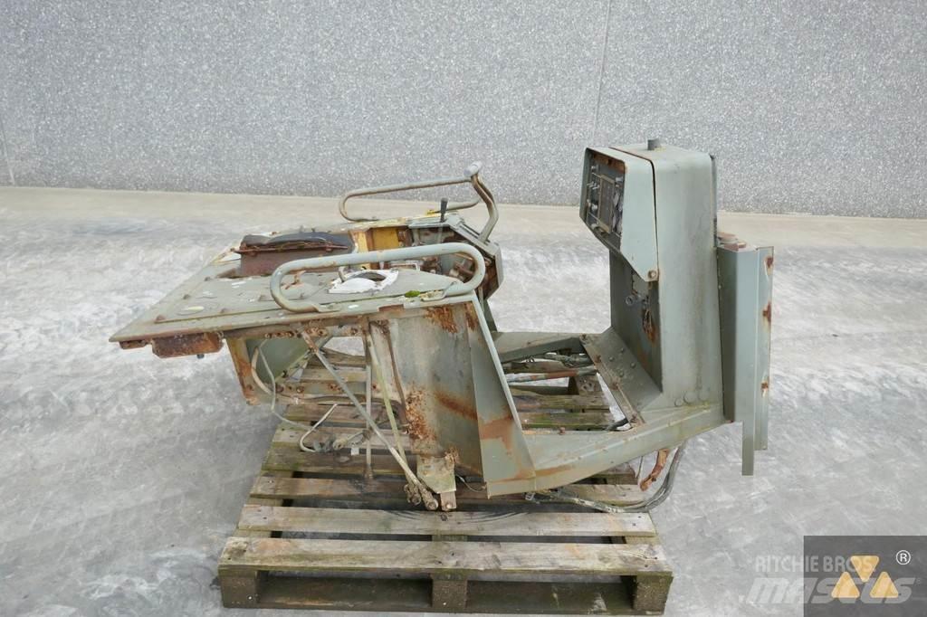 CAT 6T-3309 Cabine e interni