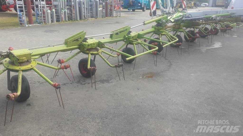 CLAAS VOLTO 1300 T Ranghinatori