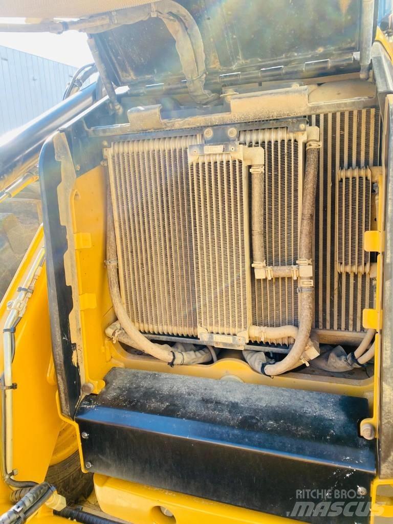 CAT 444  4x4 Terne