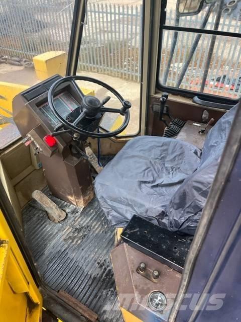 Komatsu WA 600-1 Pale gommate
