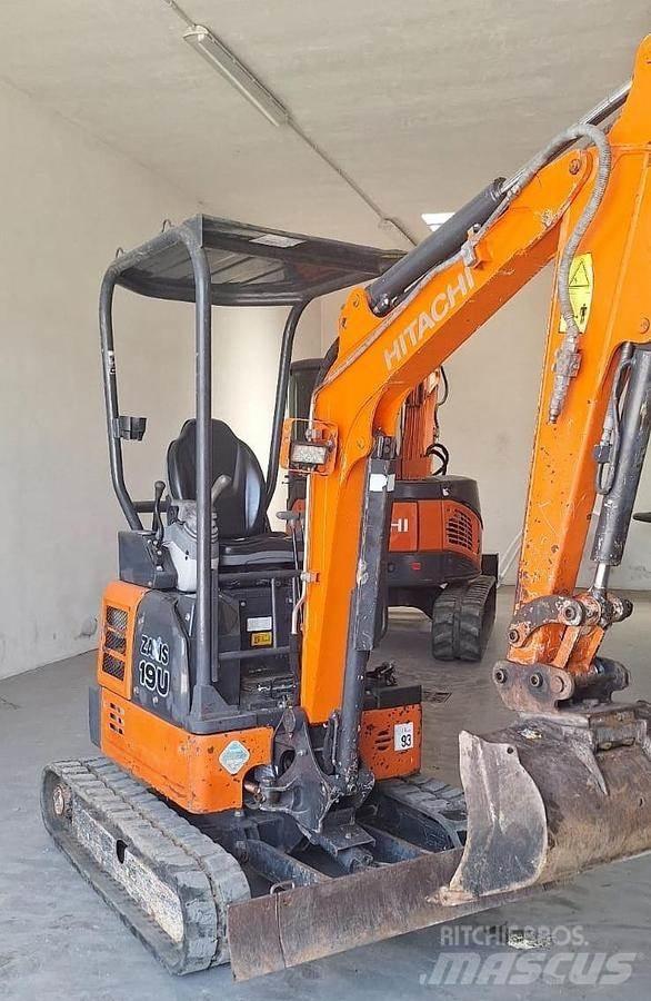 Hitachi ZX19U Miniescavatori