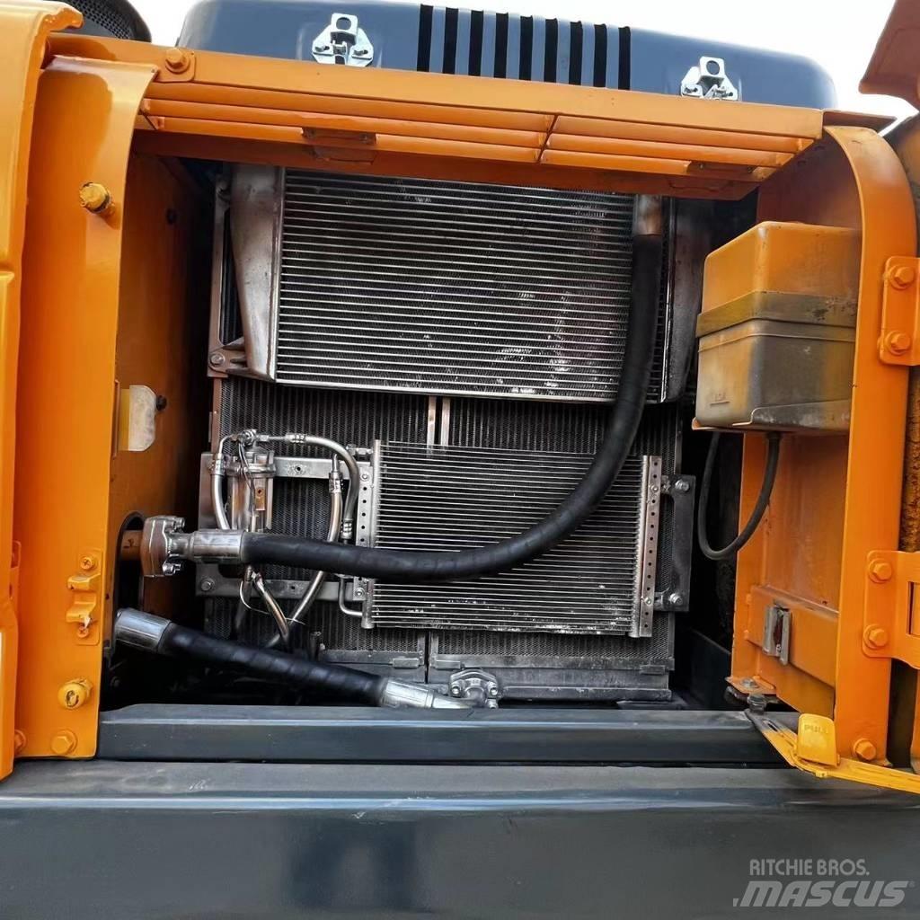 Hyundai R220-9S Escavatori cingolati