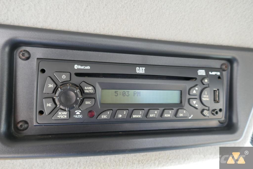 CAT 962K Pale gommate