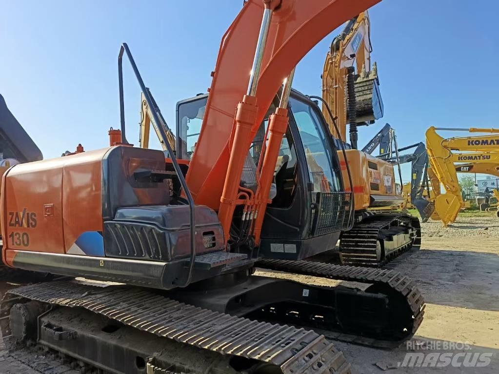 Hitachi ZX130-5A Escavatori cingolati