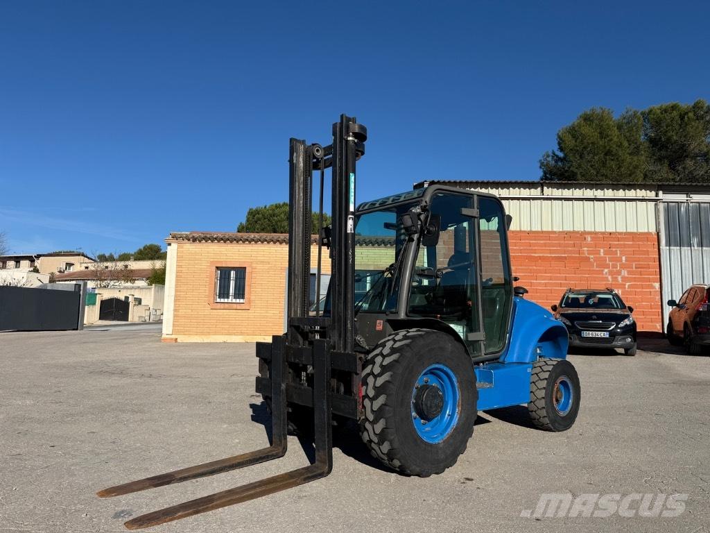 Ausa C 250 H Elevatore per esterni