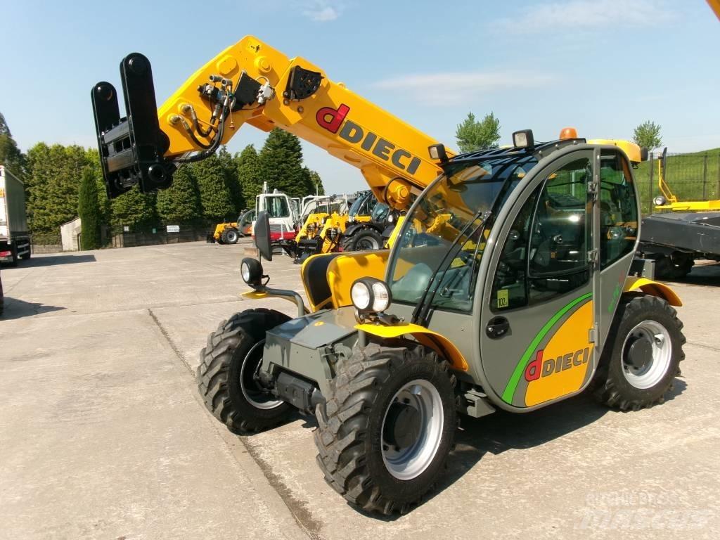 Dieci Mini Agri 25.6 Sollevatori telescopici per agricoltura