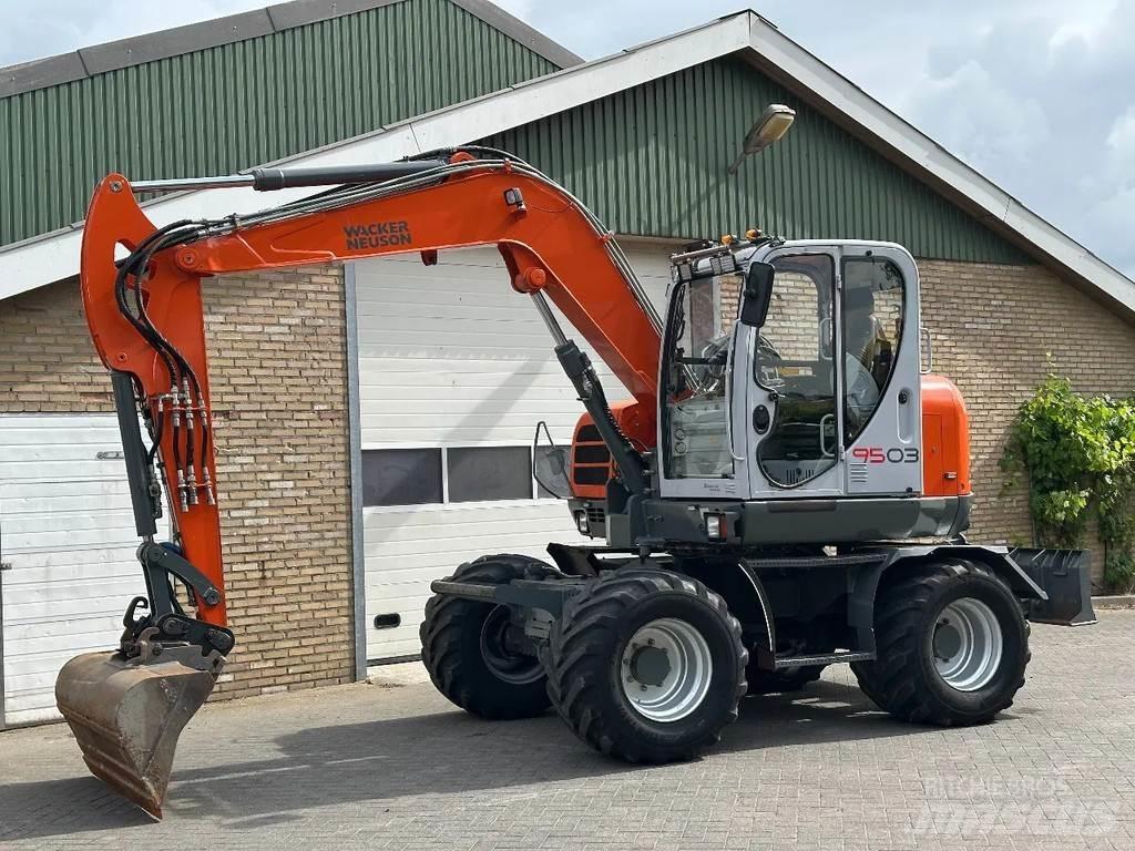 Neuson 9503 Escavatori medi 7t - 12t