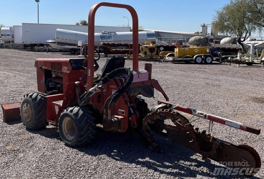 Ditch Witch 3700 DD Scavafossi