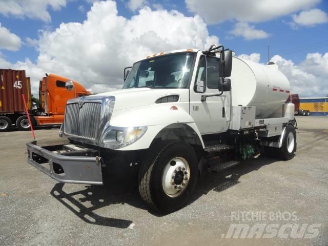 International 7500 Camion autospurgo