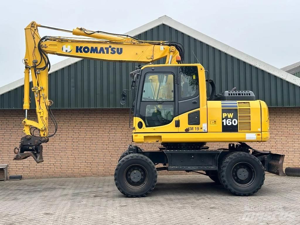 Komatsu PW160-8 Escavatori gommati