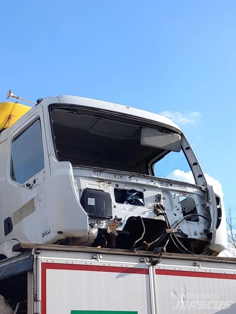 Renault Midlum 240 Cabine e interni