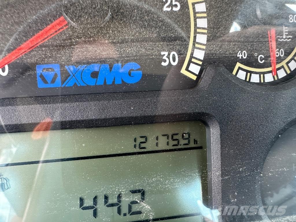 XCMG LW 700 KN Pale gommate