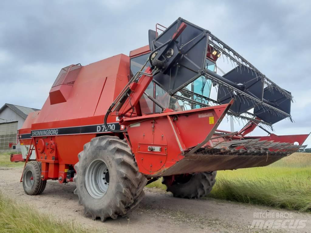 Dronningborg D7500 Mietitrebbiatrici