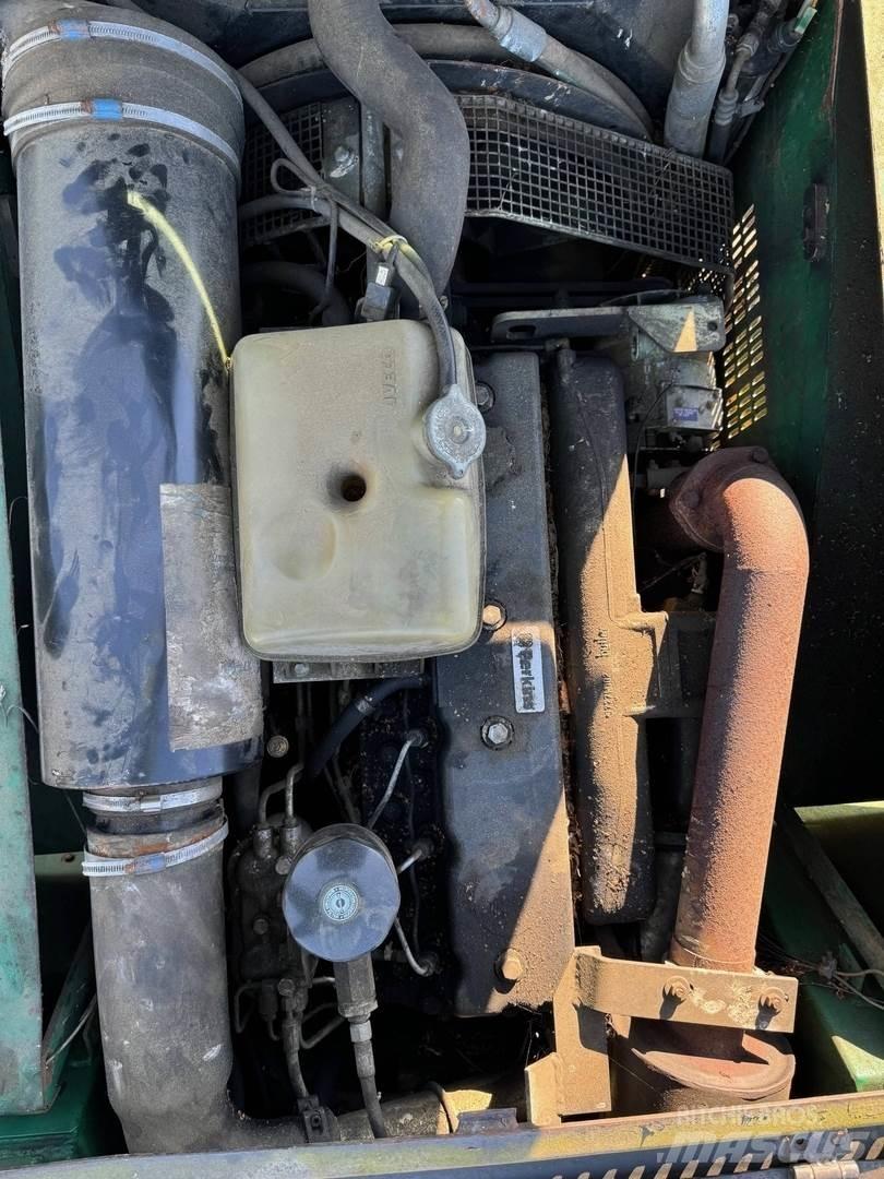Timberjack 870B Abbattitrici, Disboscatrici
