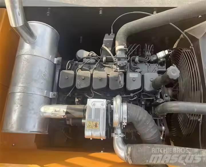 Hyundai R220-9S Escavatori cingolati