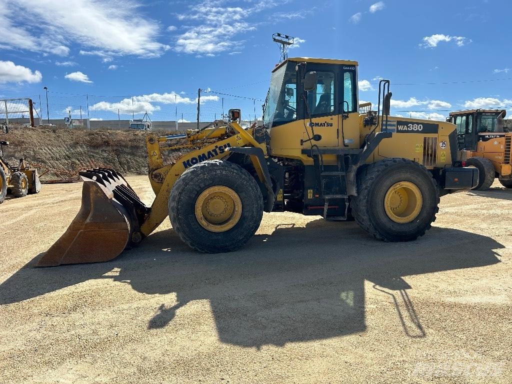 Komatsu WA 380-5 Pale gommate