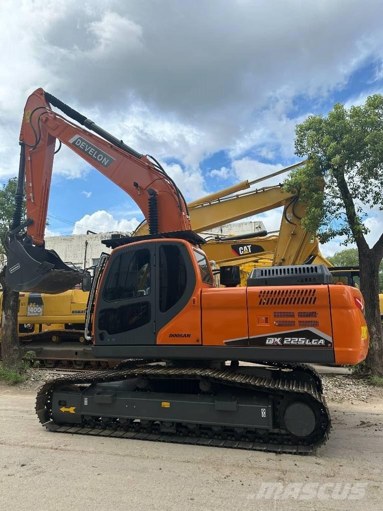 Develon DX 225 LCA Escavatori medi 7t - 12t