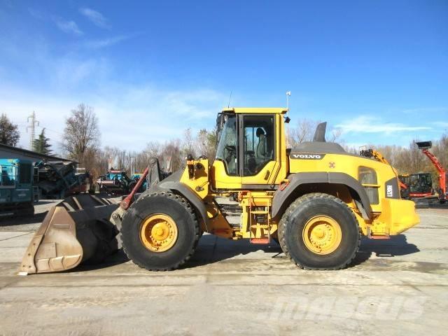 Volvo L 120 H Pale gommate