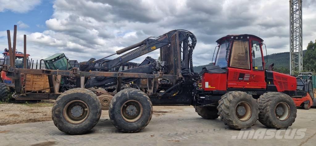 Komatsu 895 Forwarder