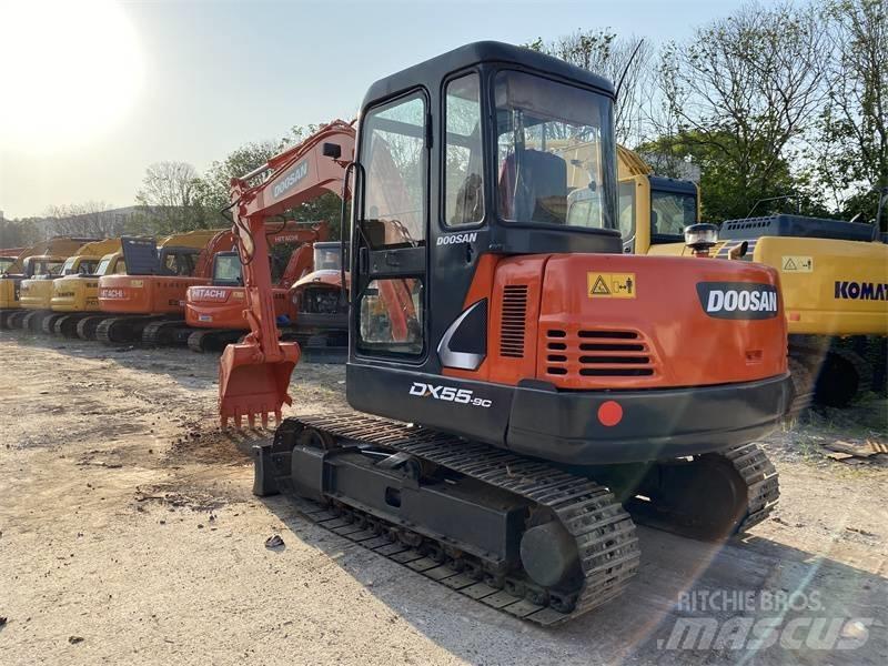 Doosan DX 55 Escavatori gommati