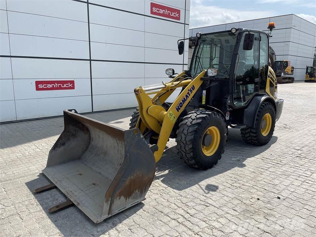 Komatsu WA70M-8EO Pale multiuso