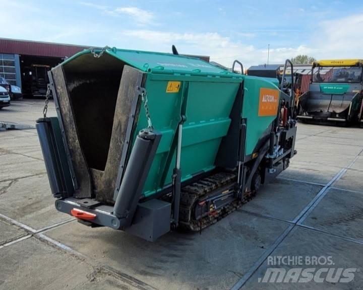 Vögele SUPER 800 Finitrici