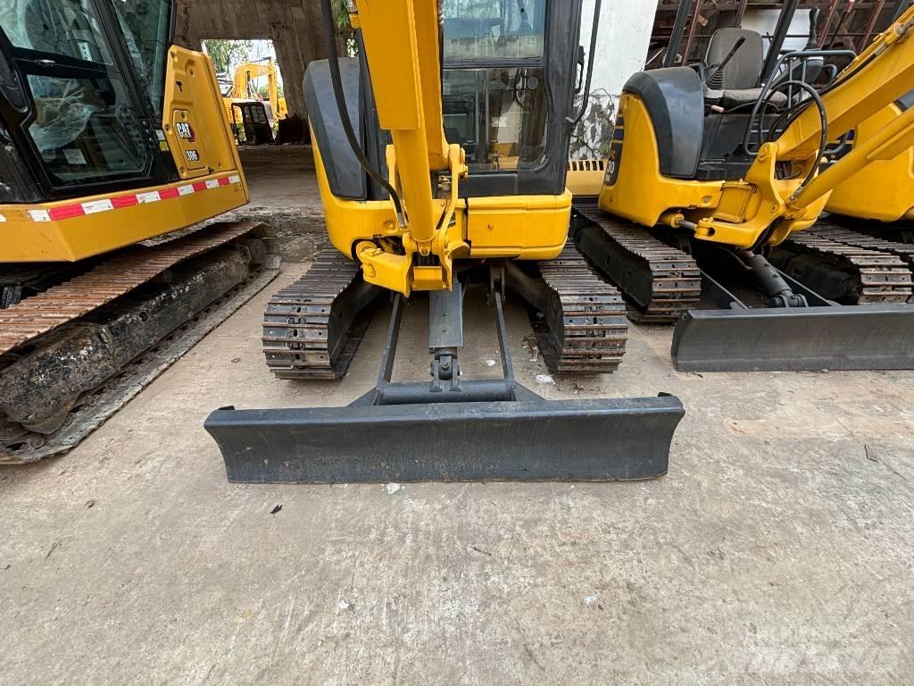 Komatsu PC35MR Miniescavatori