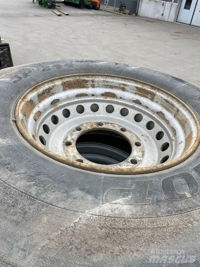 JCB 409 Pneumatici, ruote e cerchioni