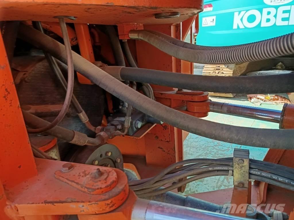Doosan DL 505 Pale gommate