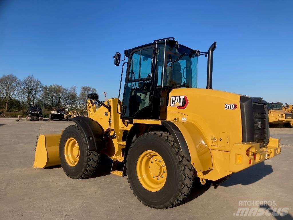 CAT 910 Pale gommate