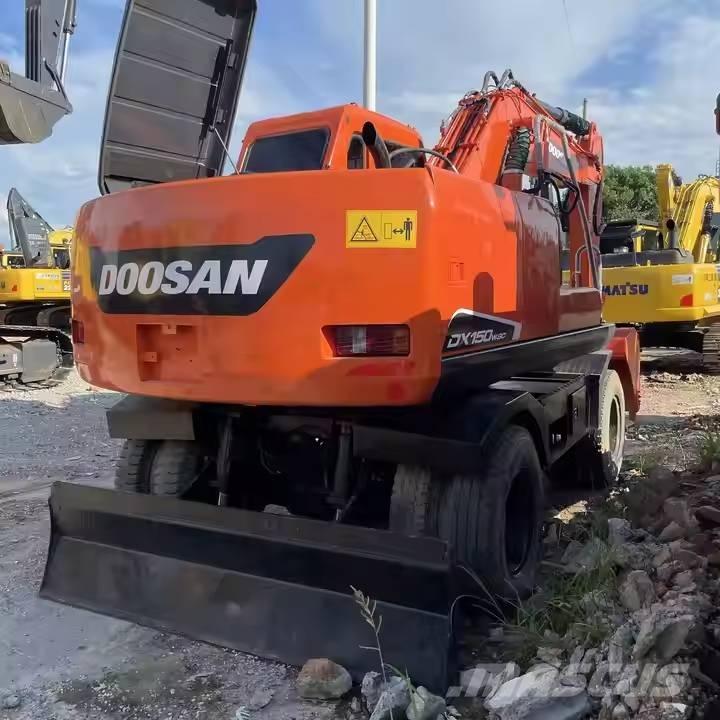 Doosan DX150W-9C Escavatori gommati