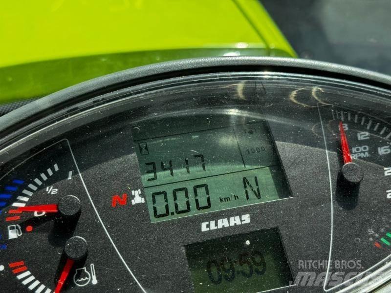 CLAAS AXION 830 Trattori