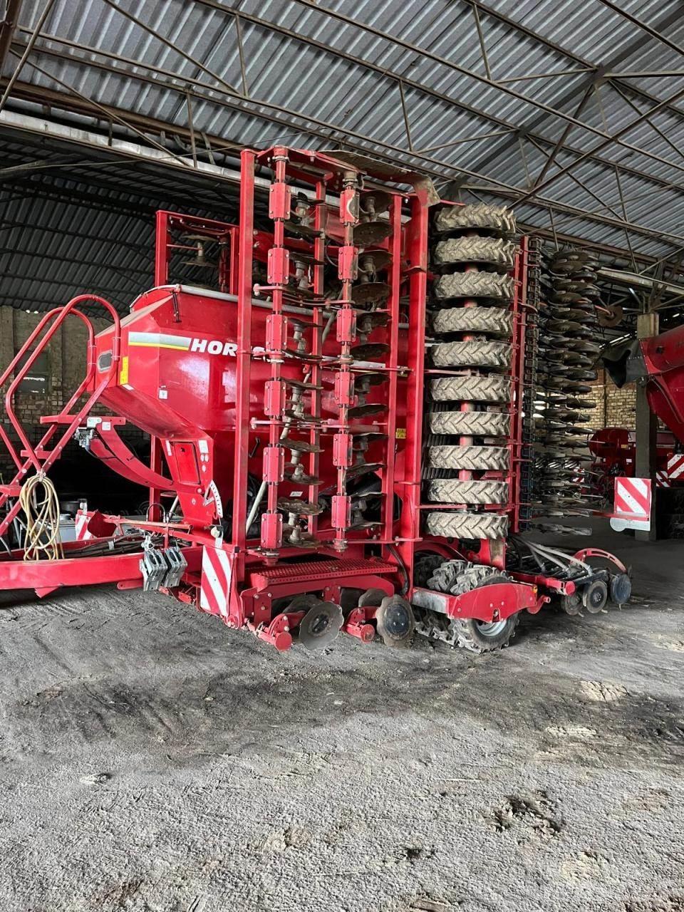 Horsch Pronto 9 DC Perforatrici