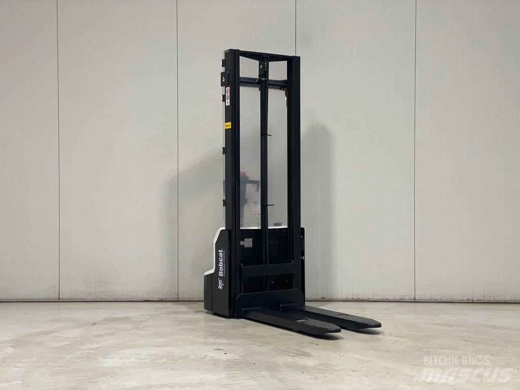 Bobcat LSM12N-7 Transpallet uomo a terra