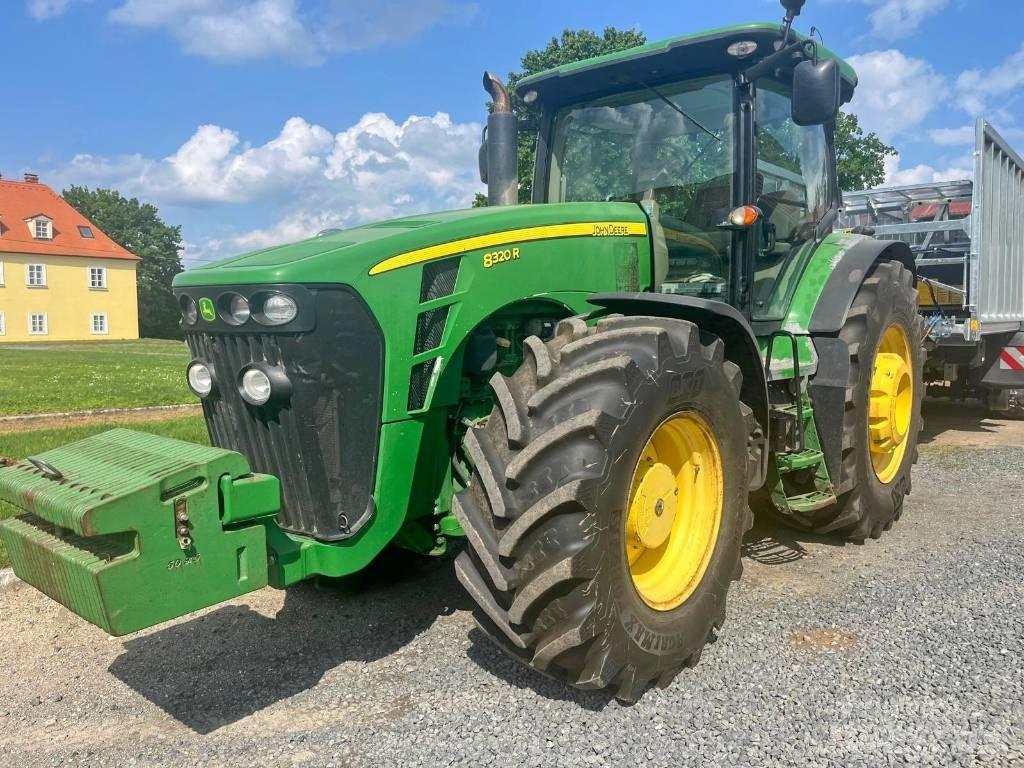 John Deere 8320 R Trattori