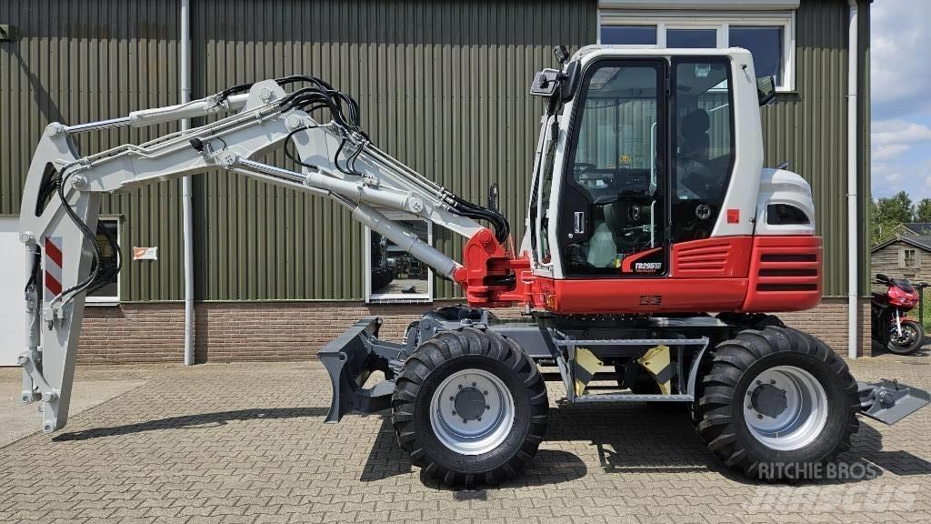 Takeuchi TB295W Escavatori gommati