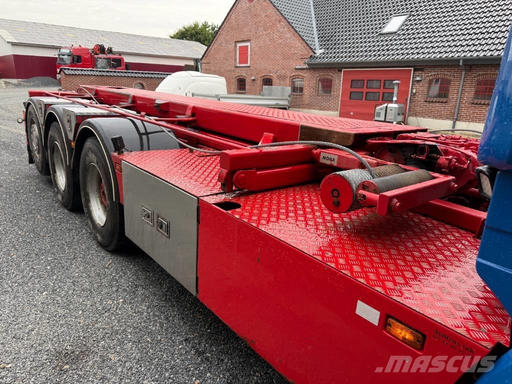 Scania R520 8x4 Motrici scarrabili